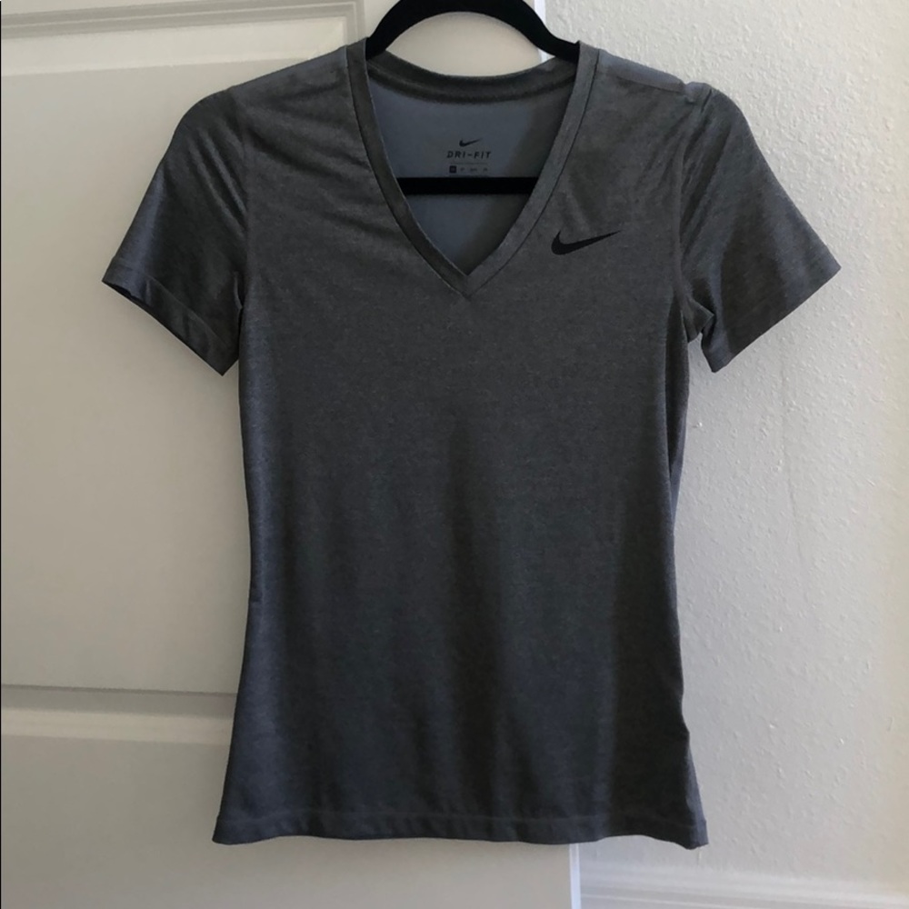 **SOLD**Nike Gray Dry Fit size XS
